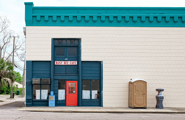 Porta potty delivery and setup in Louisiana, MO